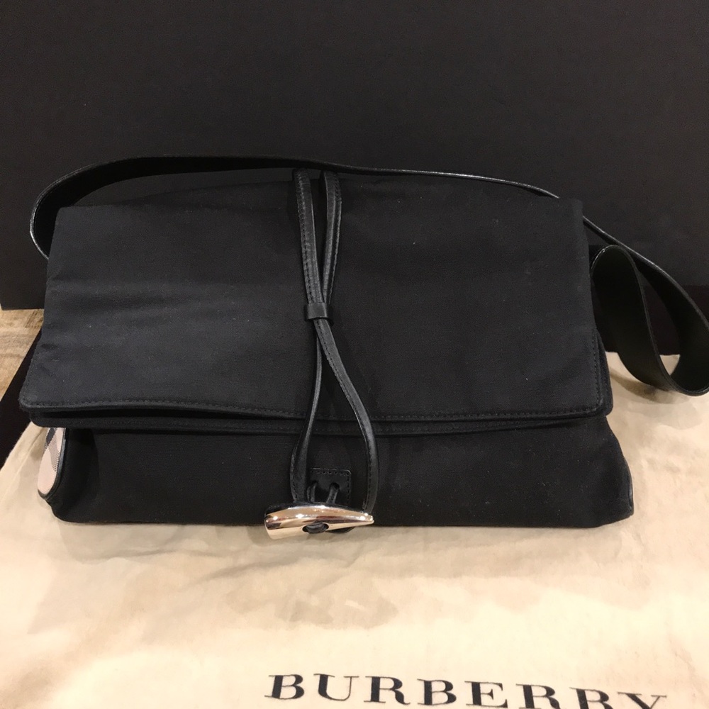 Burberry purse